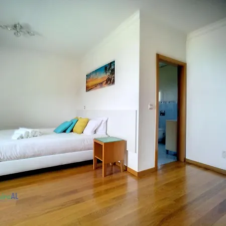 Yohannas By Interhome *