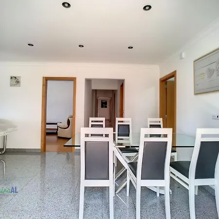 Yohannas By Interhome Campanário