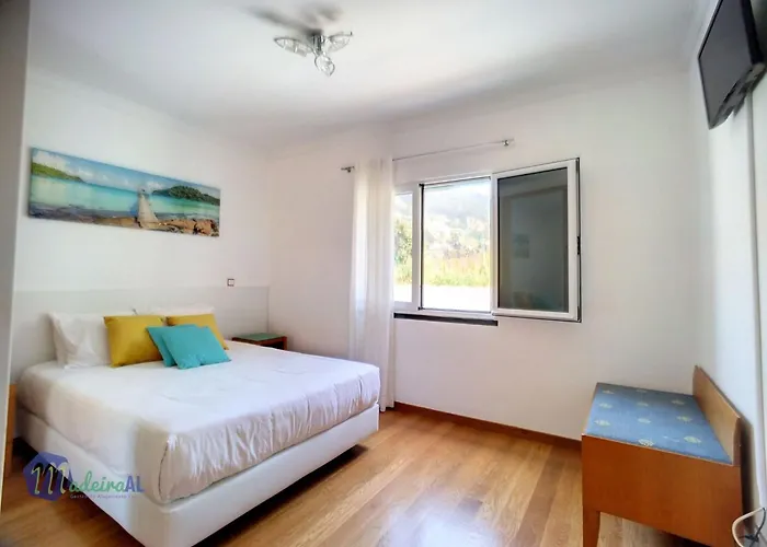 Yohannas By Interhome Campanário